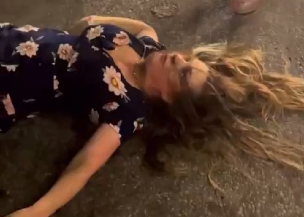 ΗΠΑ: Σοκ και αποτροπιασμός από αιματηρό επεισόδιο με άγριο ξυλοδαρμό ζεύγους  λευκών (upd)