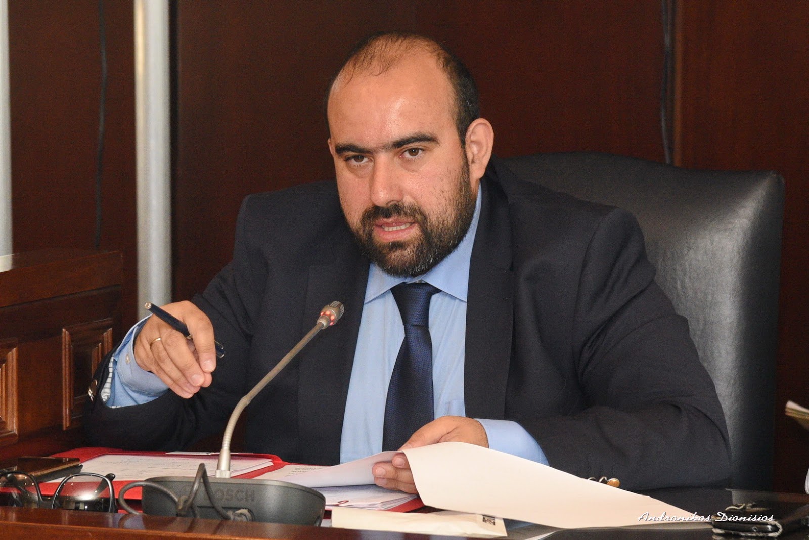 Ευστράτιος Χαρχαλάκης: Κατέρρευσε ο δήμαρχος Κυθήρων εν μέσω του συντονισμού για τη φωτιά