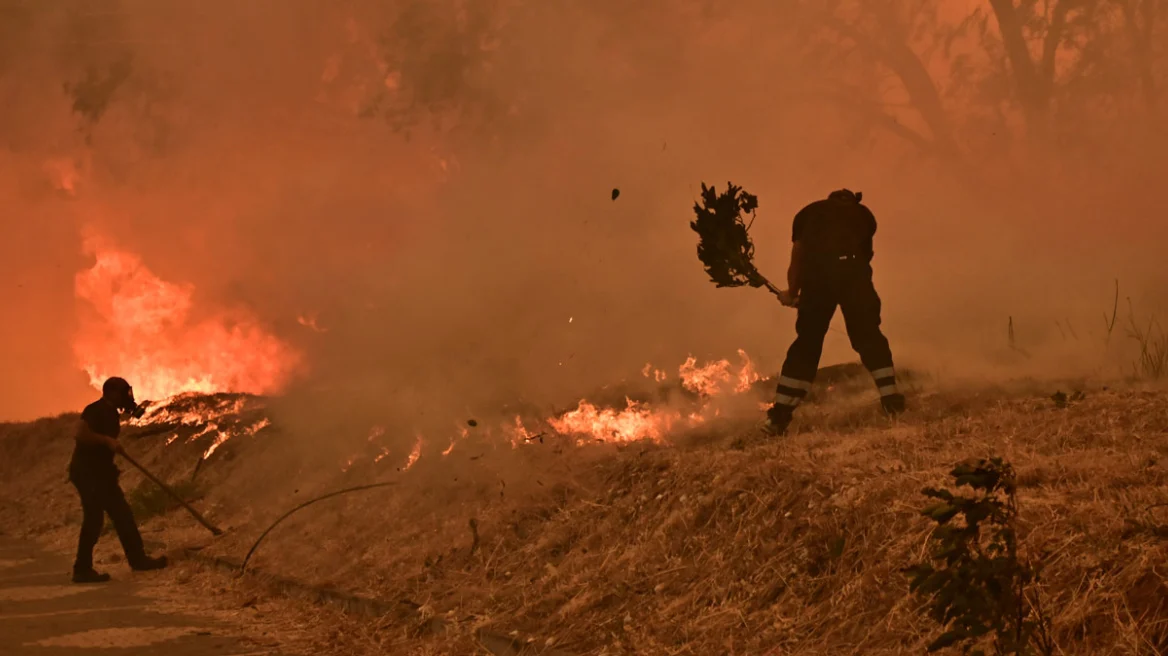 Ενημέρωση της Πυροσβεστικής για τις φωτιές: Μεσσηνία και Κύθηρα τα ενεργά μέτωπα
