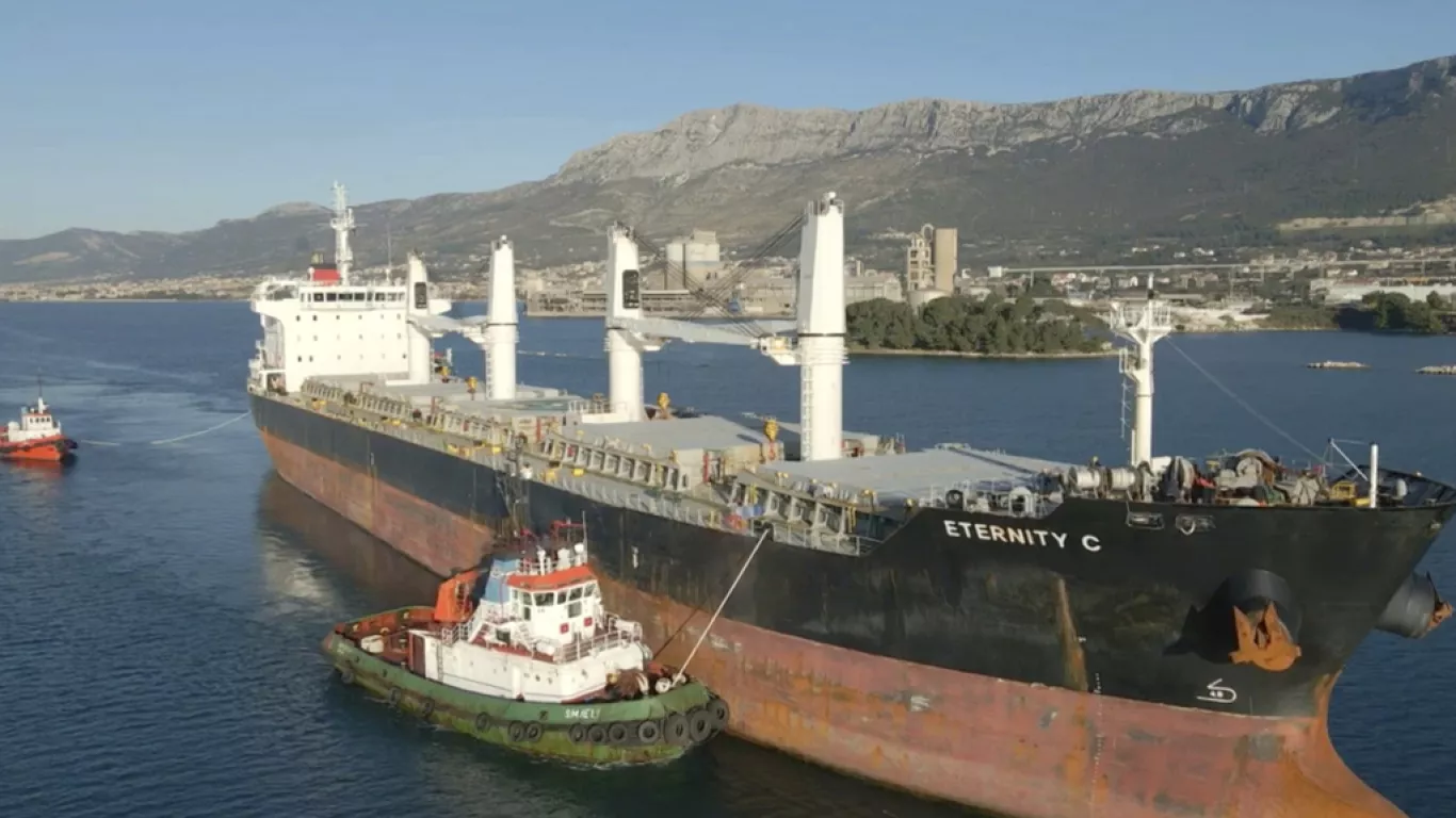 Χούθι: Στη δημοσιότητα βίντεο με αγνοουμένους ναυτικούς από το πλήρωμα του ελληνόκτητου πλοίου Eternity C