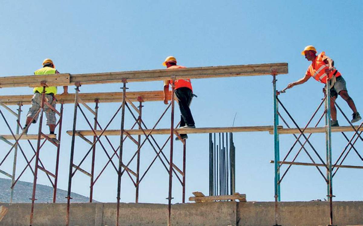 e-ΕΦΚΑ: Πότε θα καταβληθεί το Αδειοδωρόσημο Αυγούστου 2025 στους εργατοτεχνίτες οικοδόμους