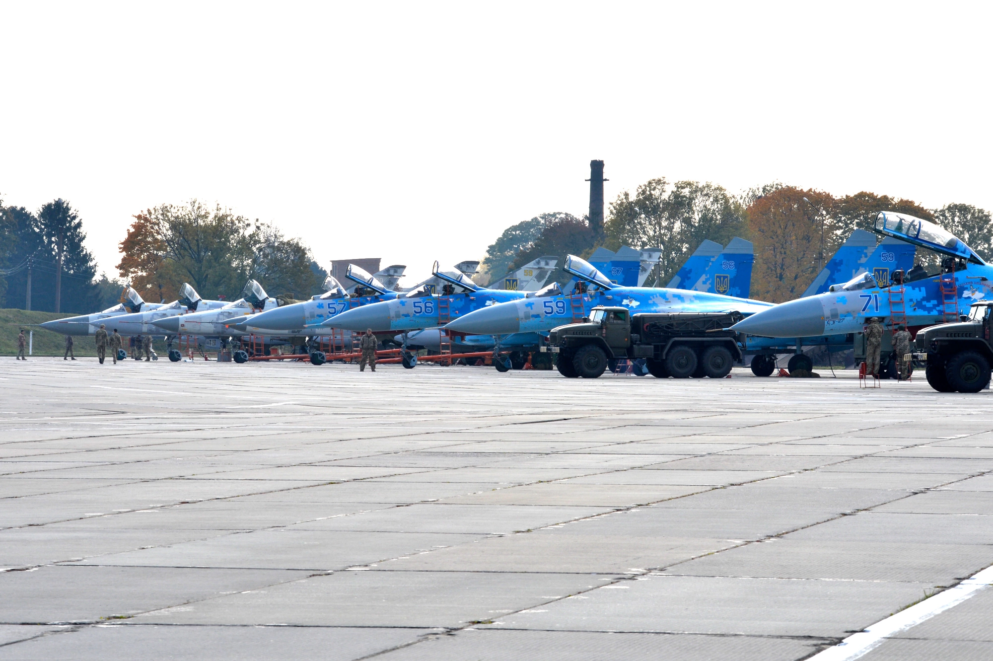 Ρωσικοί πύραυλοι Kh-101 έπληξαν την αεροπορική βάση «Starokostyantyniv» των Ουκρανών (βίντεο)