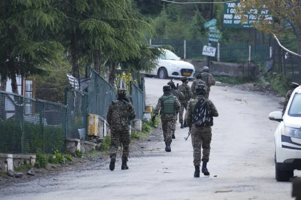 Η Ινδία ανακοίνωσε ότι οι ένοπλοι που δολοφόνησαν 26 τουρίστες στο Κασμίρ, σκοτώθηκαν