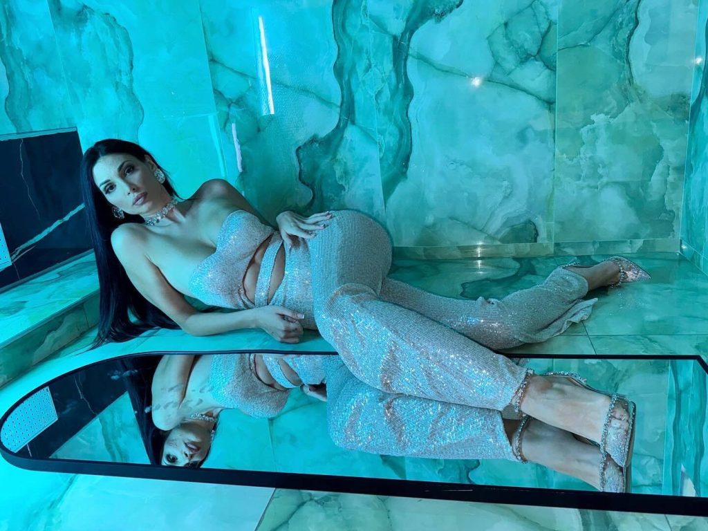 Σία Βοσκανίδου: «Όταν είσαι µία πολύ ωραία γυναίκα είναι δύσκολο να κάνεις σχέση»