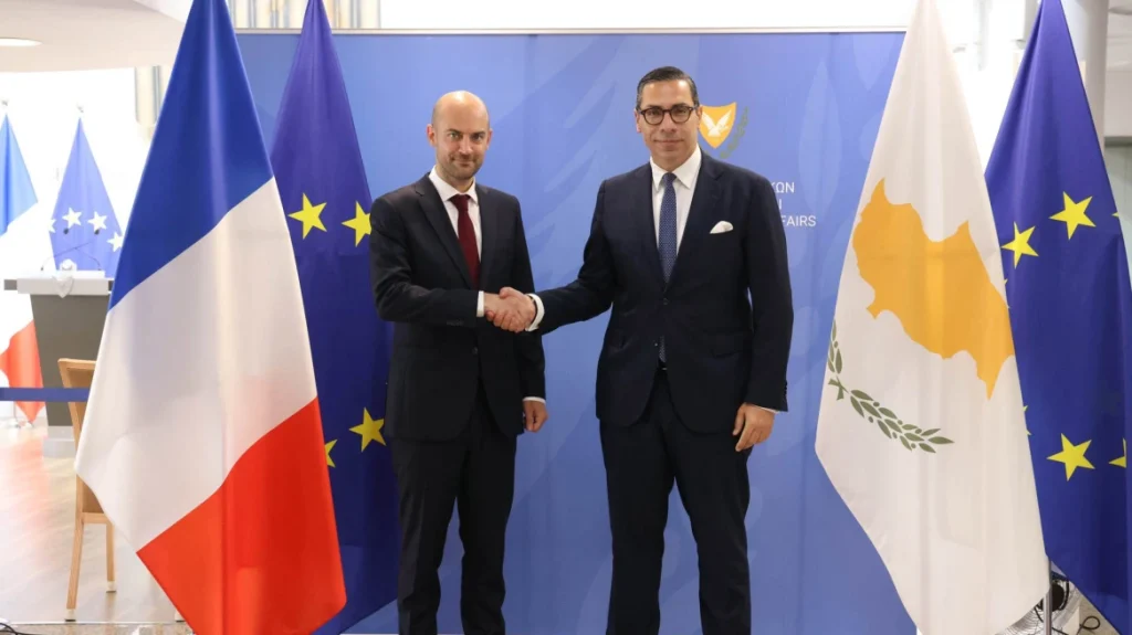 Συνάντηση υπουργών Εξωτερικών Κύπρου-Γαλλίας: Υπογραφή στρατηγικής εταιρικής σχέσης εντός του 2025