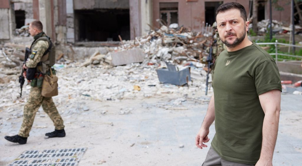 Β.Ζελένσκι: «Χθες το Κίεβο και δεκάδες ουκρανικές περιοχές δέχθηκαν σφοδρά ρωσικά πλήγματα» (βίντεο)