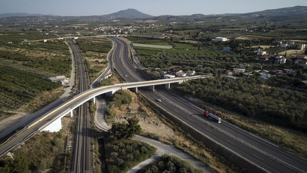 Εγκαίνια για το έργο των 65 χλμ. του νέου δρόμου Πύργου – Πατρών: Μειώνεται κι άλλο ο χρόνος άφιξης μέχρι την Αθήνα