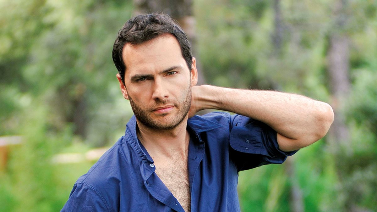 Παναγιώτης Μπουγιούρης για θαυμάστριες: «Ήταν κολακευτικό, αλλά ζητούσα να μην κλείνει η πόρτα»