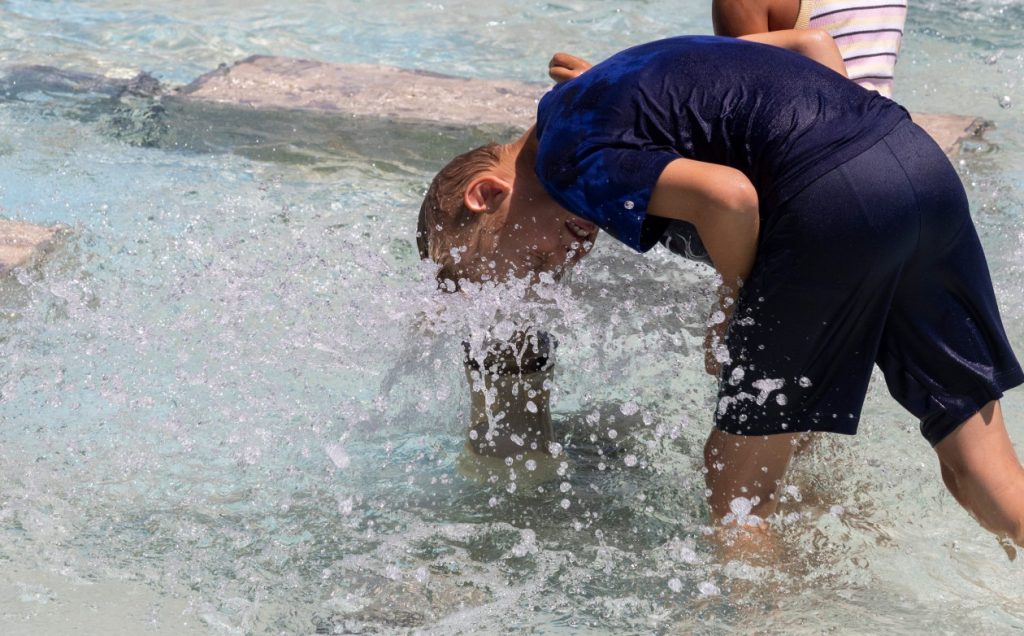 Αυτός θα είναι ο καιρός του Αυγούστου – Πότε θα έρθει καύσωνας και πότε θα έχουμε βροχές