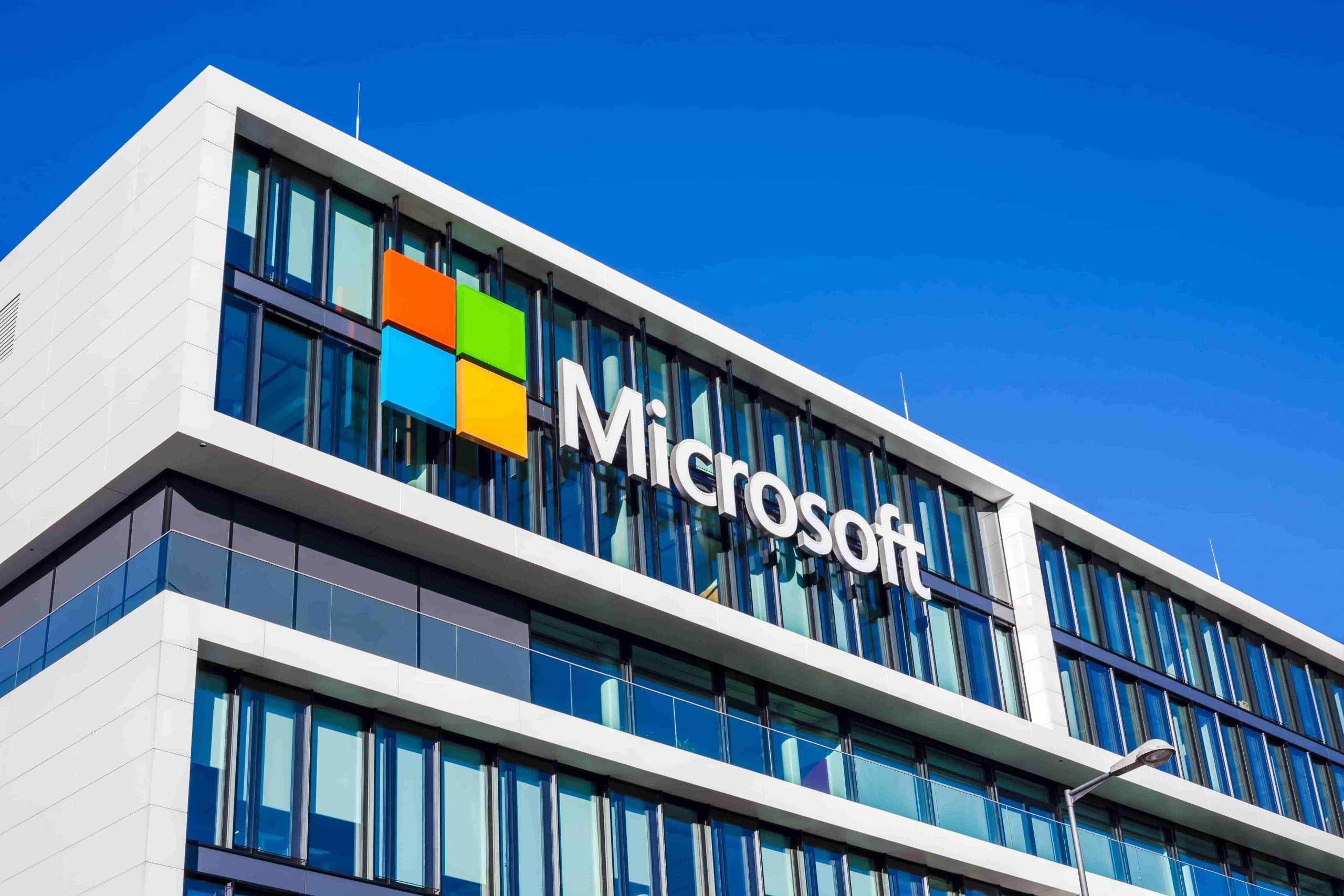 Με «όπλο» την τεχνητή νοημοσύνη, η Microsoft ξεπέρασε τα 4 τρισ. δολάρια σε χρηματιστηριακή αξία