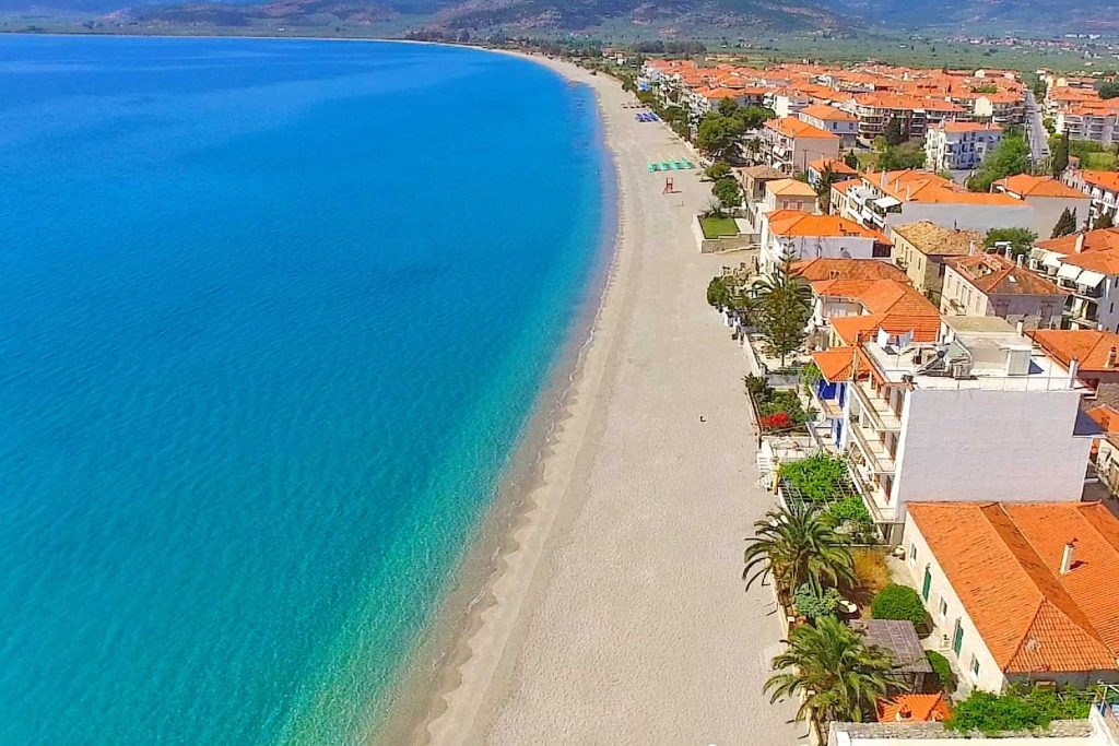 Το μικρό χωριό που μοιάζει με νησί σε απόσταση «αναπνοής» από την Αθήνα