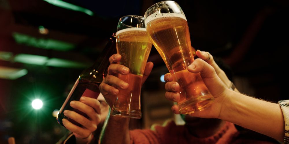 Το γνωρίζατε; – Δείτε τι θα συμβαίνει στο σώμα σας αν πίνετε μπύρα σε καθημερινή βάση