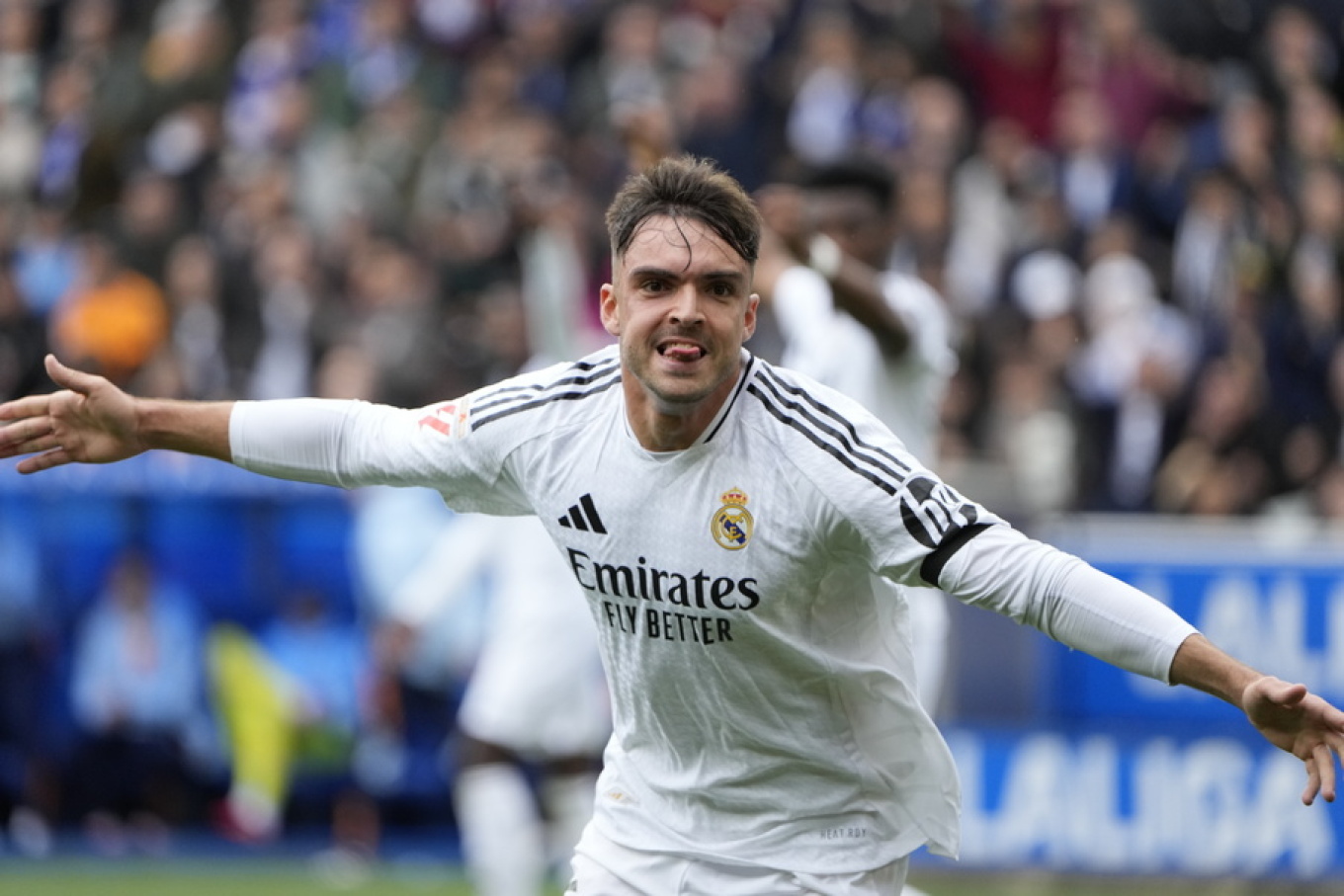 Ρεάλ Μαδρίτης: Μπελάδες για τον Ραούλ Ασένσιο – Εισαγγελέας ζητά την φυλάκισή του για διακίνηση πορνογραφικού υλικού