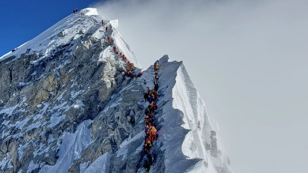 Η μυστηριώδης εξαφάνιση δύο ορειβατών πριν από 100 χρόνια στο Έβερεστ – Τι απέγιναν;