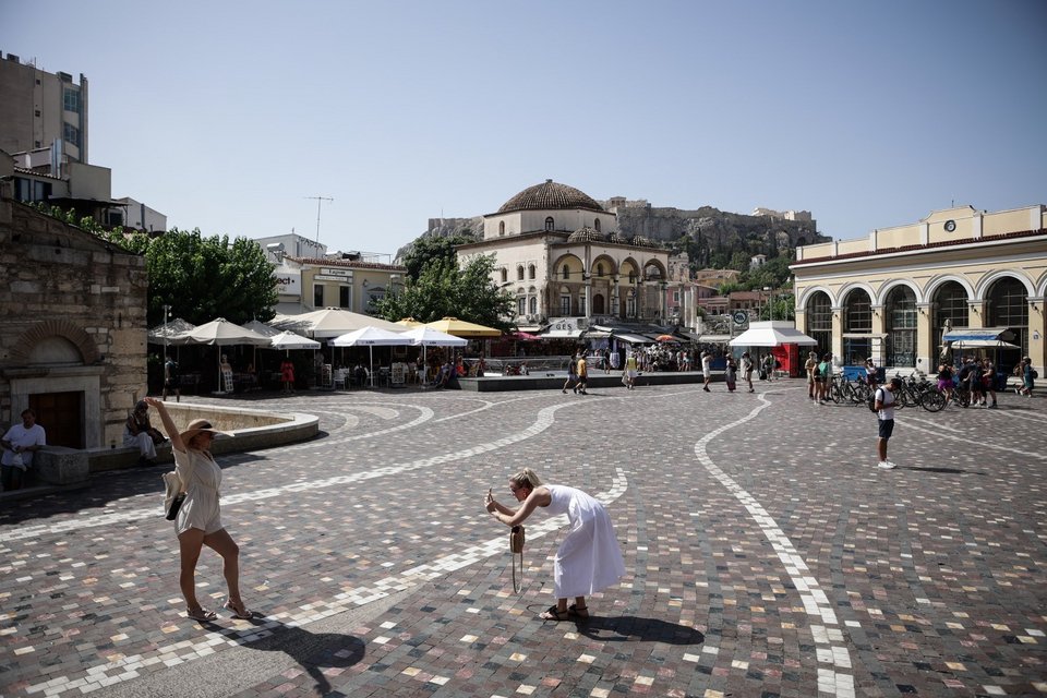 Άδεια η Αθήνα την πρώτη Κυριακή του Αυγούστου – Αυξημένη κίνηση στις παραλίες της Αττικής