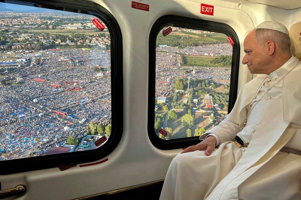 Σκηνές αποθέωσης για τον Πάπα Λέοντα ΙΔ’ στη Ρώμη – 1.000.000 καθολικοί τον υποδέχτηκαν σαν ροκ σταρ