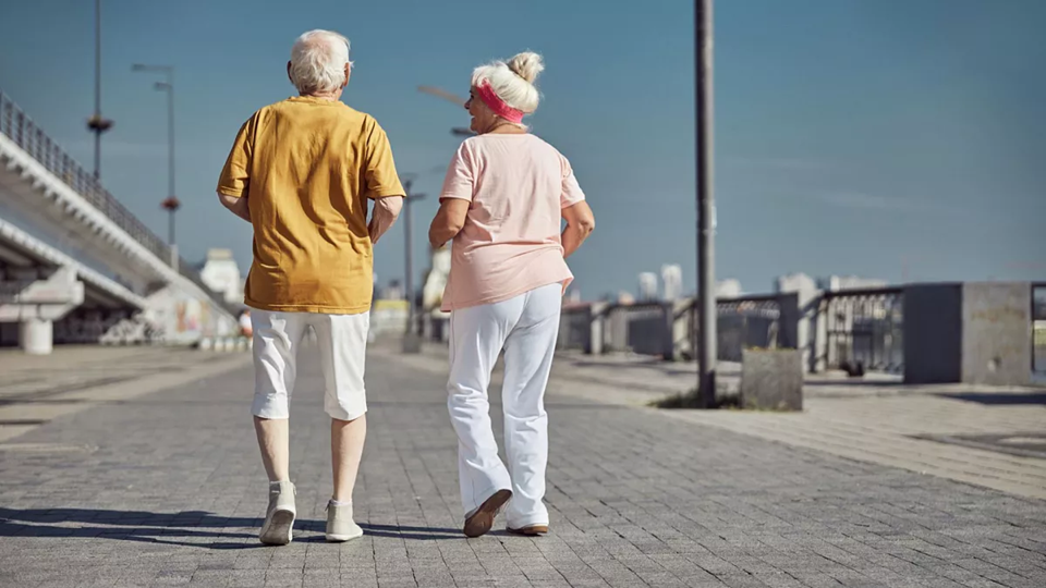 Νέα μελέτη: Πώς το γρήγορο περπάτημα μπορεί να σας βοηθήσει να ζήσετε περισσότερο