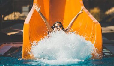 Η πιο επικίνδυνη νεροτσουλήθρα στον κόσμο για πνιγμό – Ελέγχουν την αναπνοή σου πριν την είσοδο (βίντεο)