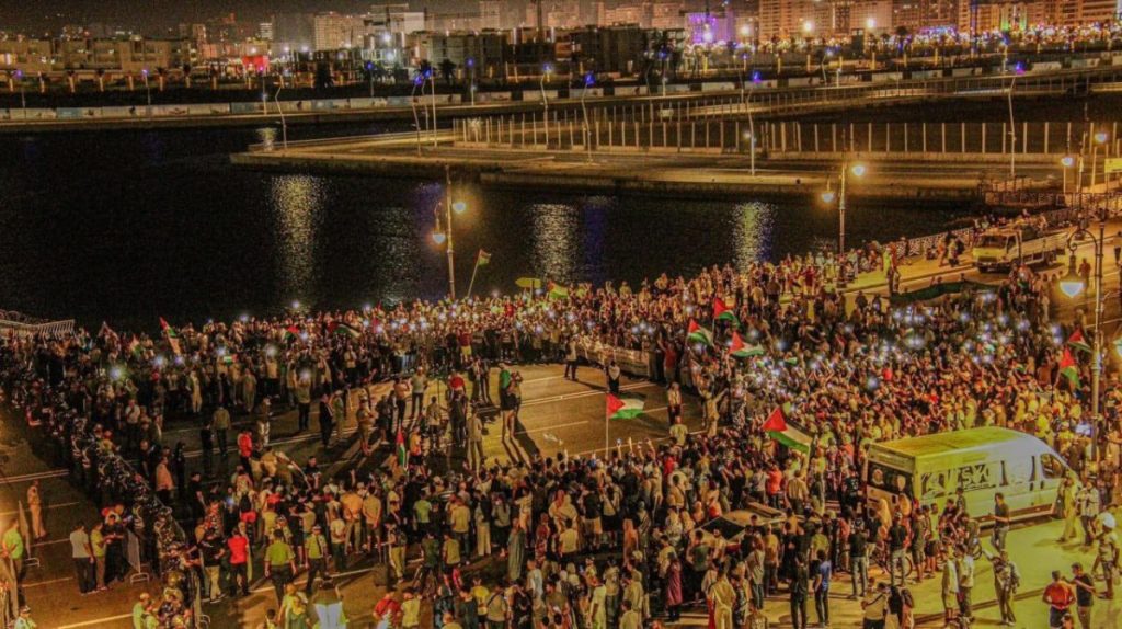 Μαρόκο: Χιλιάδες άτομα απέκλεισαν το λιμάνι της Ταγγέρης – Αντίδραση για πλοία με όπλα προς Ισραήλ