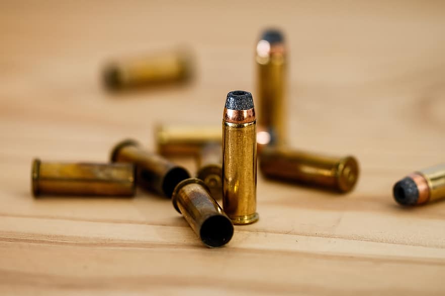 Συναγερμός στη Χαλκιδική: Βρέθηκε οξειδωμένη σφαίρα 9mm σε παραλία της Τρίγλιας – Ερευνώνται οι συνθήκες