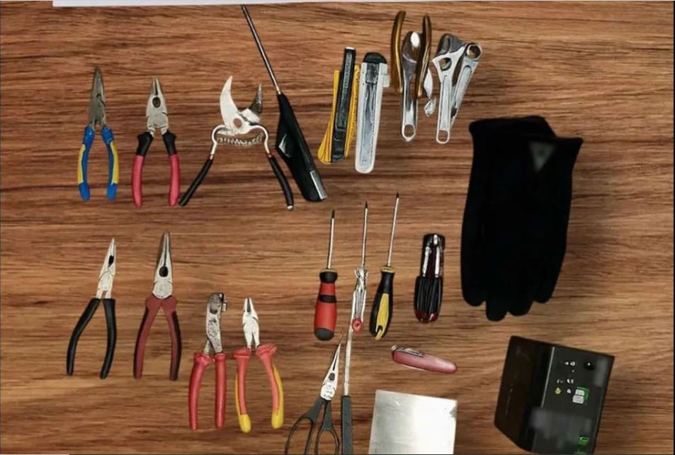 Εξαρθρώθηκε σπείρα Ρομά που έκλεβαν χαλκοσωλήνες από σπίτια και καταστήματα στη Νέα Φιλαδέλφεια