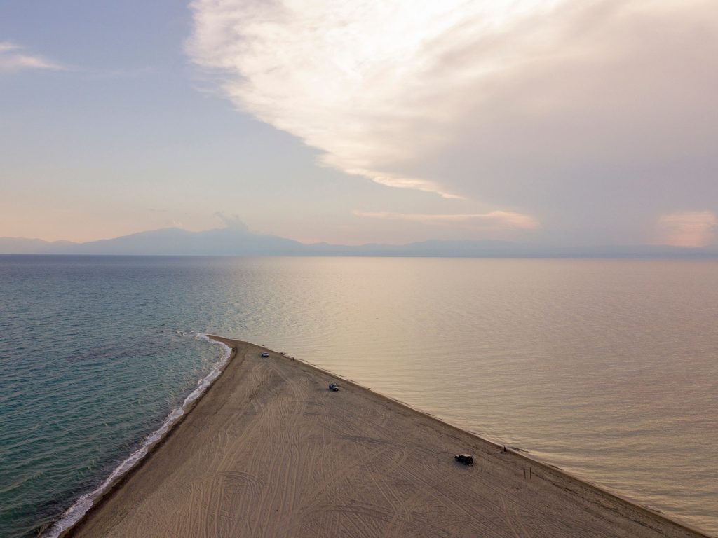 Τραγωδία στην Θεσσαλονίκη: 81χρονος λουόμενος ανασύρθηκε νεκρός από παραλία της Επανομής