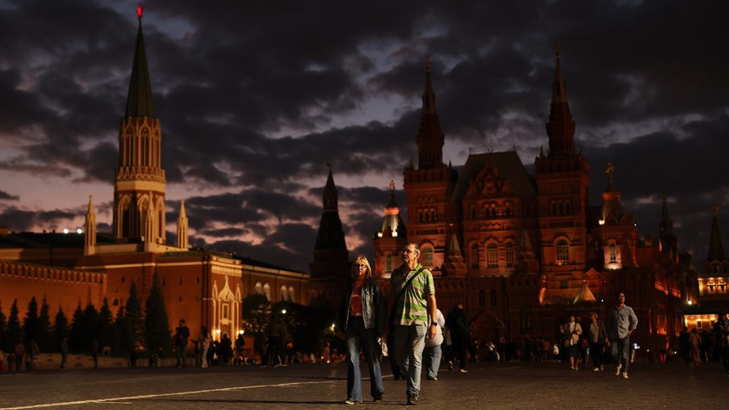 «Μεγάλη επιτυχία της Ρωσίας η αντι-woke βίζα» λένε οι Ελβετοί – Δυτικοί εγκαταλείπουν τις χώρες τους για να σωθούν