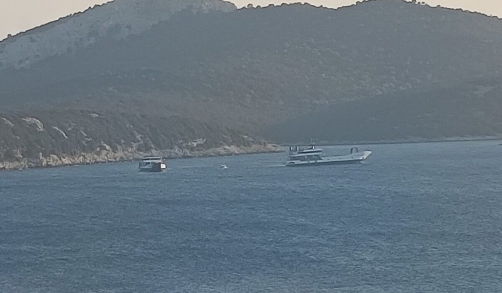 Νέα Στύρα: «Δεν μας ενημέρωσε κανείς – Δεν ξέραμε ούτε πού ήταν τα σωσίβια» λέει επιβάτης του φέρι μποτ