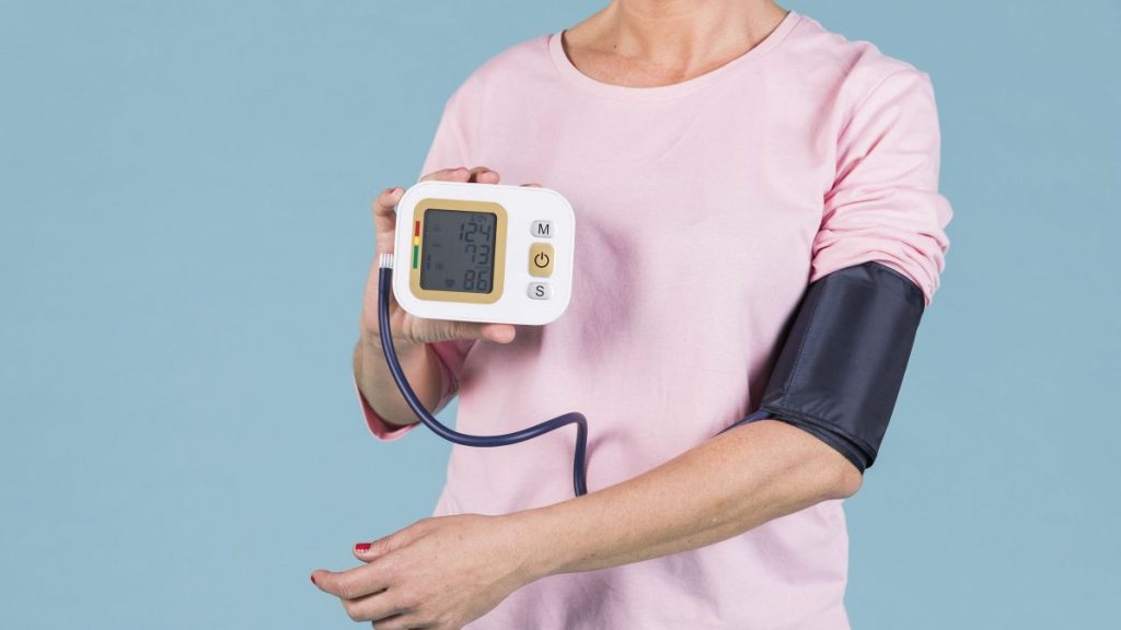 Αυτές είναι οι αιτίες για την υψηλή διαστολική πίεση – Οι πιθανοί κίνδυνοι υγείας