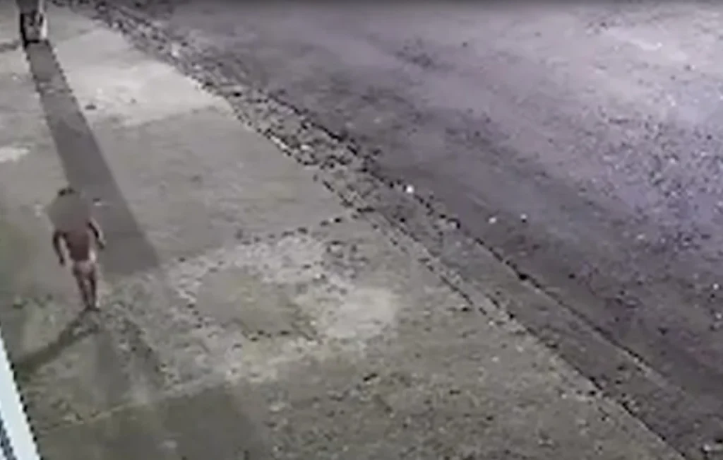 Βραζιλία: Τρίχρονη τρέχει στους δρόμους φορώντας μόνο την πάνα της – Η μητέρα του ήταν σε πάρτι (βίντεο)