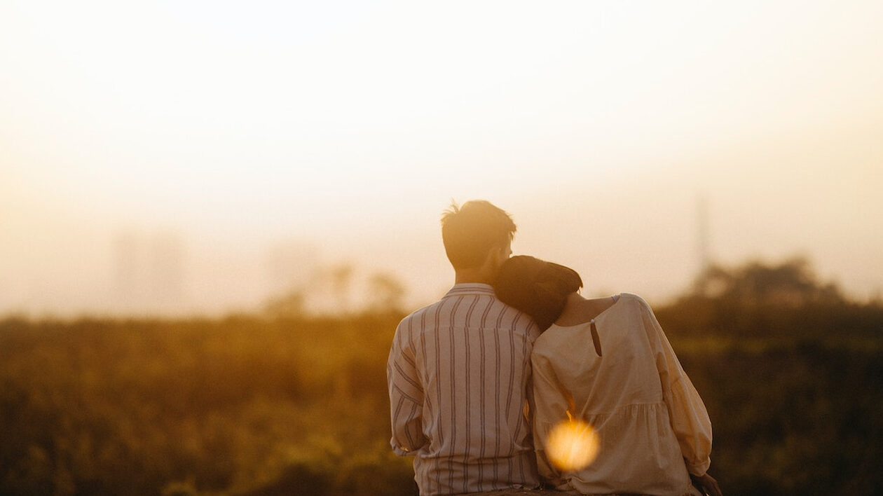 Ψυχίατρος αποκαλύπτει: Γιατί πολλά ζευγάρια χωρίζουν όταν φτάνουν στα 40 