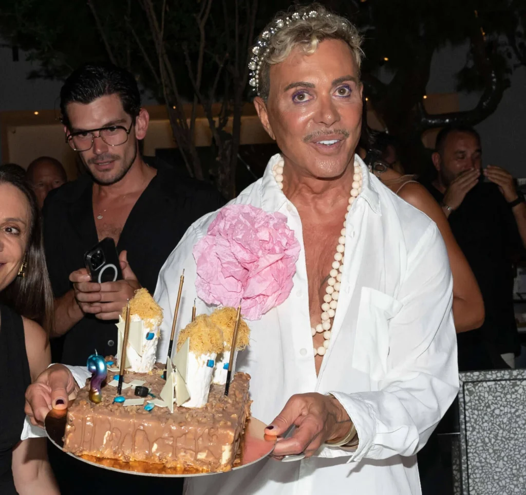 Καυστικός ο Λ.Γαβαλάς στα γενέθλιά του: «Ευχαριστώ ακόμα και όσους δεν με γουστάρουν»