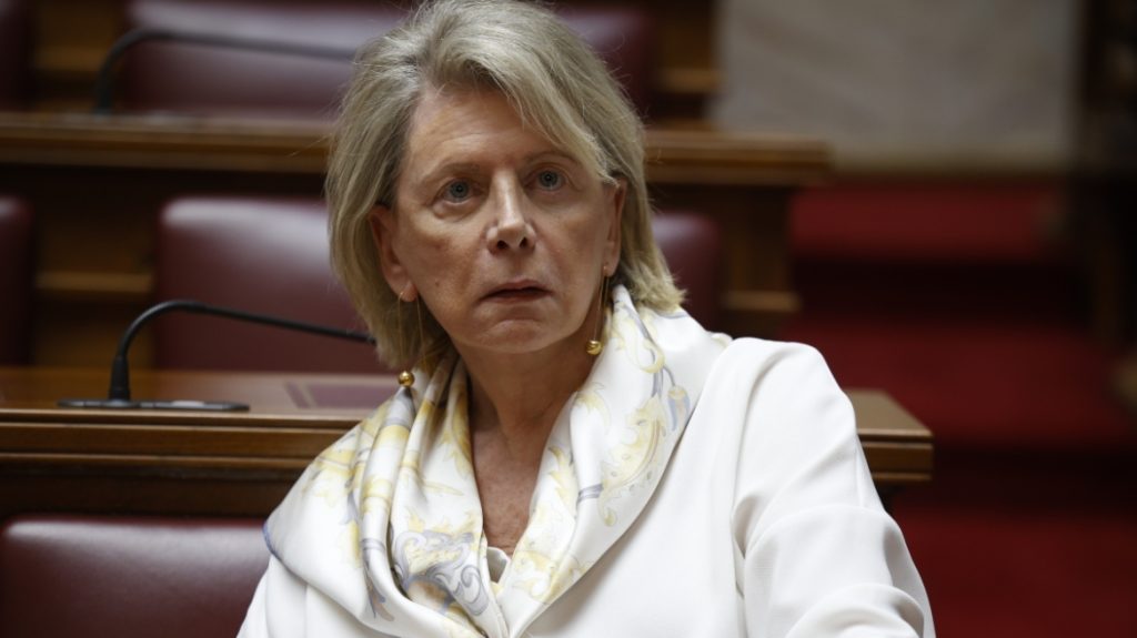 ΣΥΡΙΖΑ: Η επίθεση της Ε.Ακρίτα σε δημοσιογράφο έφερε και εσωτερική διαμάχη – «Πυρά» από Κ.Αρβανίτη και Ν.Φαραντούρη