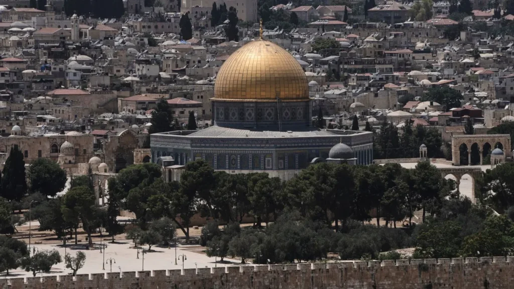 Iσραήλ: Απαγορεύτηκε η είσοδος στο Τέμενος Αλ-Άκσα στον Μεγάλο Μουφτή της Ιερουσαλήμ