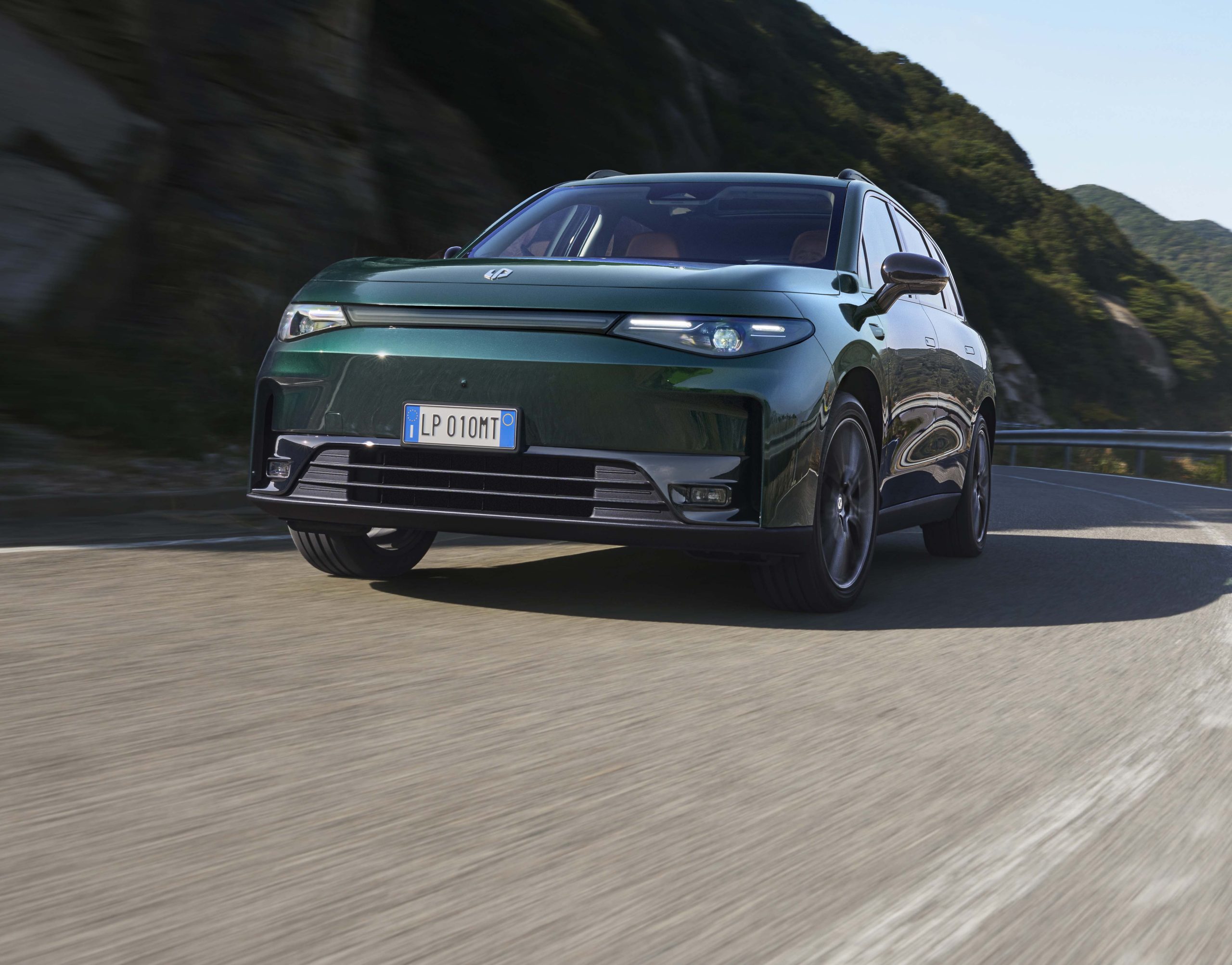 Leapmotor C10: Έρχεται πιο πειστική τετρακίνητη έκδοση