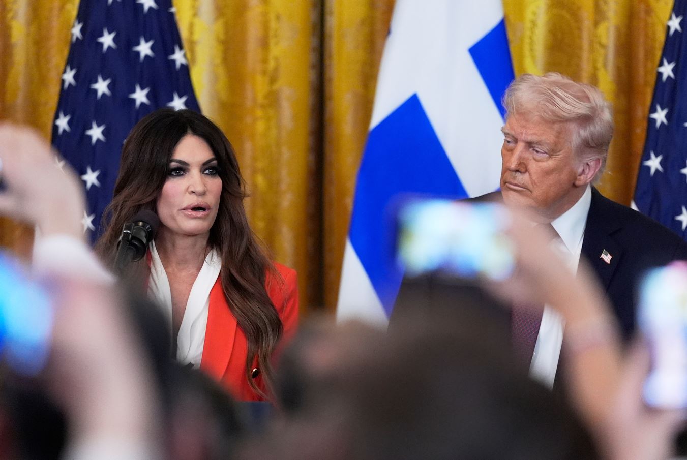 «Μύδροι» Ν.Τραμπ κατά των Δημοκρατικών για τον διορισμό των πρεσβευτών: «Είναι αλήτες και εκβιαστές»