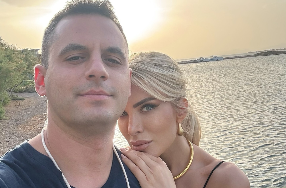 Στην Πάρο η Κατερίνα Καινούριου και ο Παναγιώτης Κουτσουμπής – «Μόνο εσύ» του έγραψε (φωτο)