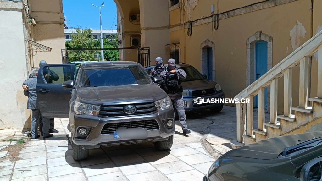 Χανιά: Στον ανακριτή ο 63χρονος γιατρός που κατηγορείται για ασέλγεια σε ιδιωτική κατασκήνωση (βίντεο)