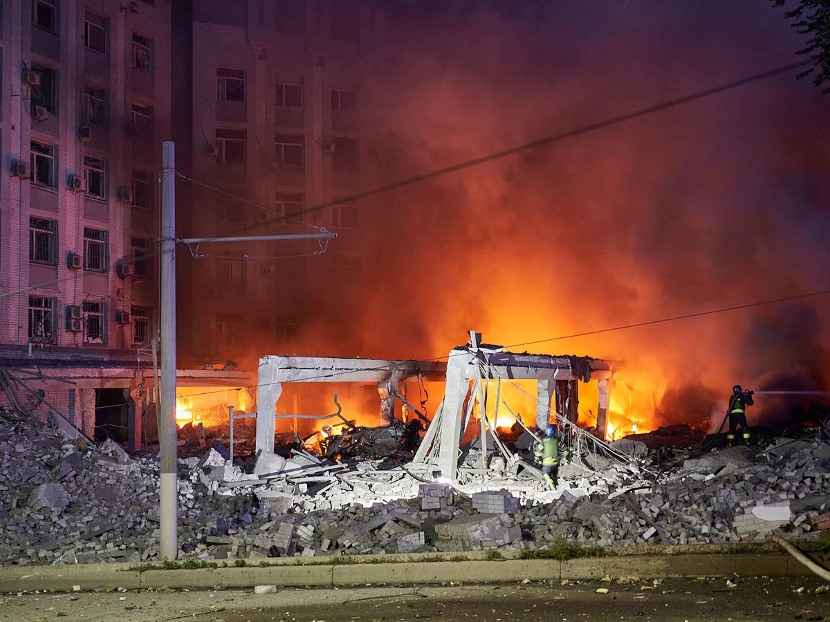 Μαζικές επιθέσεις σε Ντνίπρο, Κριβί Ριχ και Πάβλογκραντ: Οι Ρώσοι διαλύουν την «καρδιά» της Ουκρανίας (βίντεο)