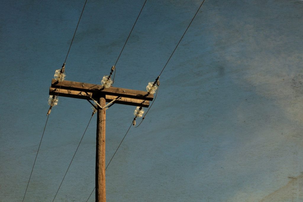 Υμηττός: Διακοπή κυκλοφορίας λόγω κινδύνου πτώσης κολώνας – Κλειστή η οδός Α. Λεντάκη