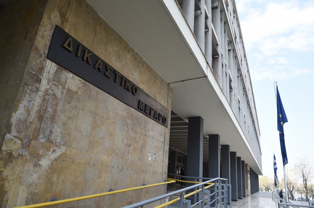 Βιασμός 10χρονης στη Θεσσαλονίκη: Στον εισαγγελέα ο 37χρονος και η 24χρονη μητέρα