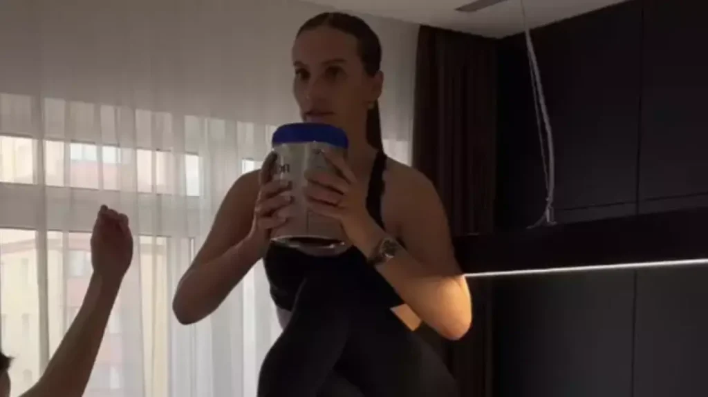 32χρονη Ρωσίδα υπέστη κάταγμα σε σπόνδυλο μετά από viral challenge στο TikTok: Δείτε βίντεο