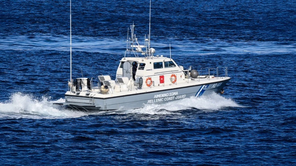 Νεκρή εντοπίστηκε η 74χρονη κολυμβήτρια που αγνοούνταν στην περιοχή Αστέρια Γλυφάδας (upd)