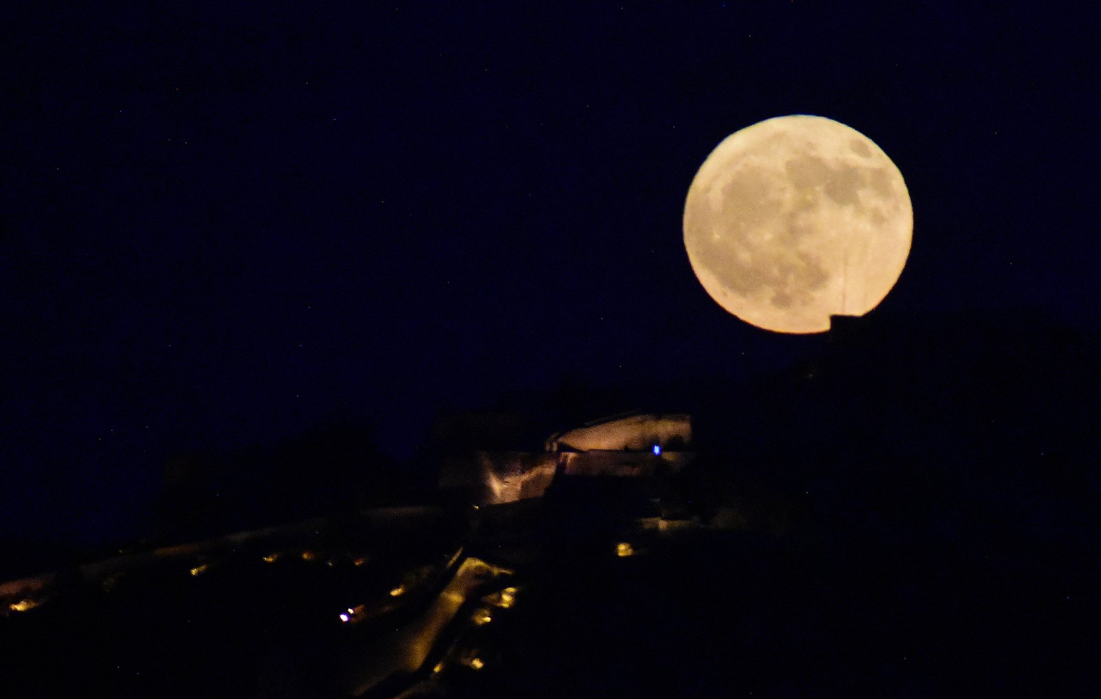 Αυγουστιάτικη Πανσέληνος: Το Σάββατο το «φεγγάρι του Οξύρρυγχου»