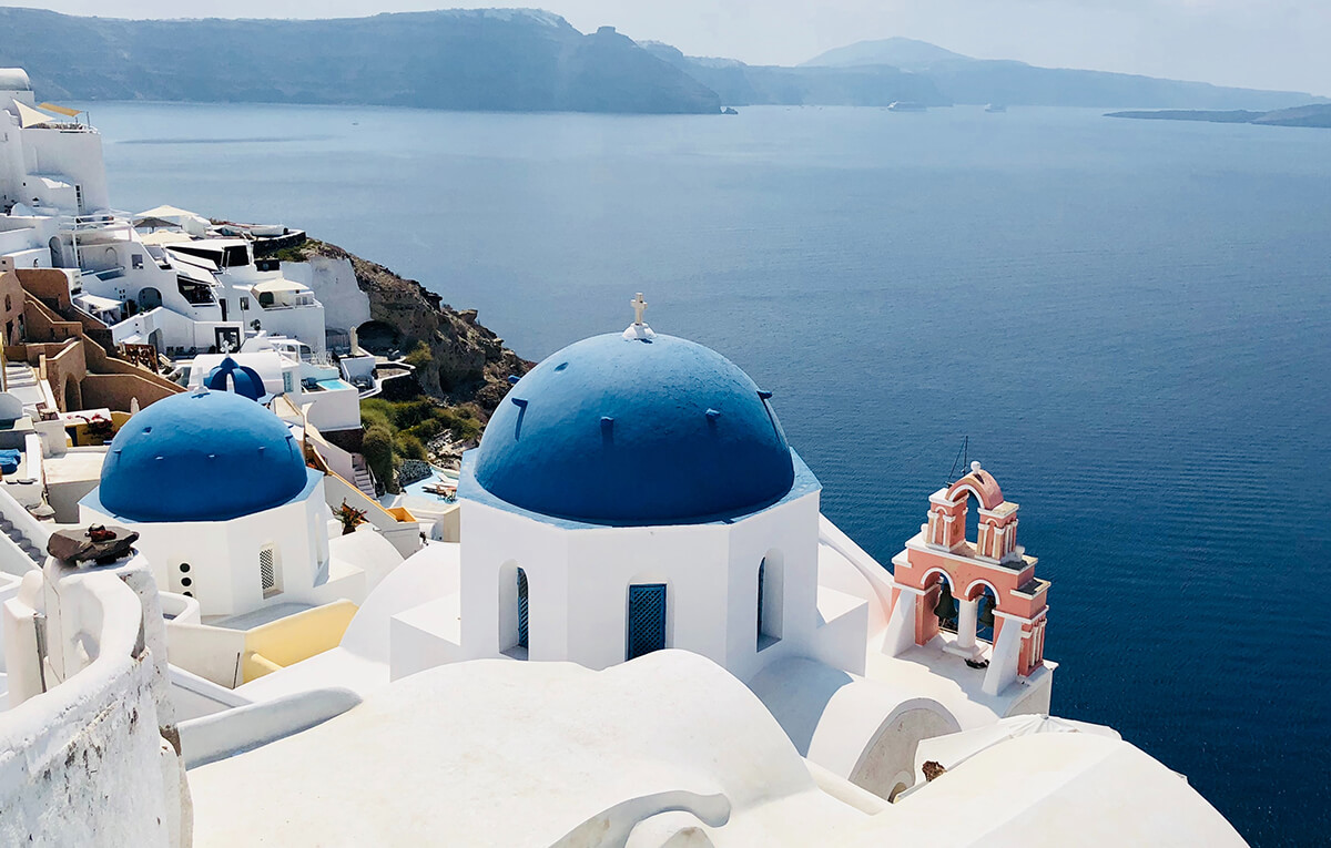 Καλοκαιρινές διακοπές στην Ελλάδα: Ποιοι τουρίστες ξοδεύουν τα περισσότερα λεφτά και πού