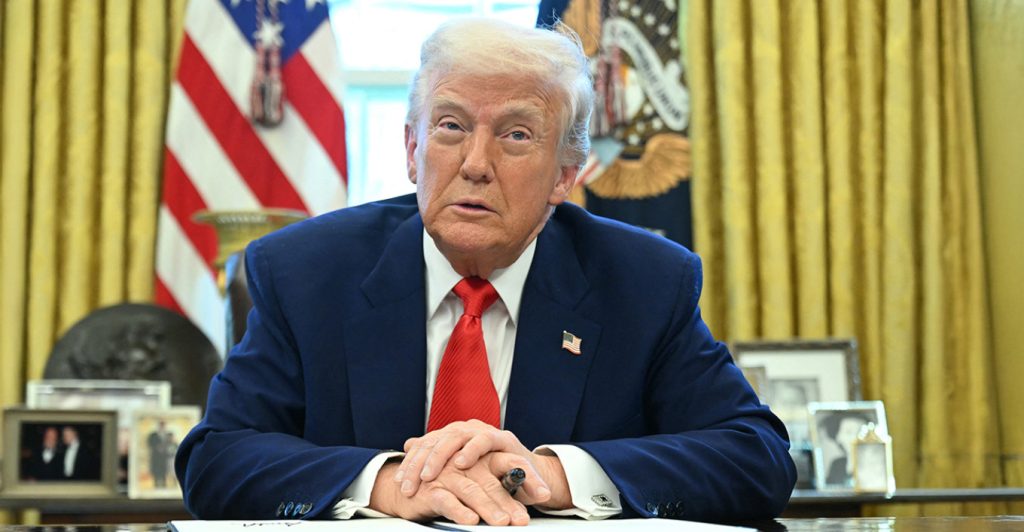 N.Tραμπ: Ζητά την άμεση παραίτηση του επικεφαλής της Intel – O λόγος