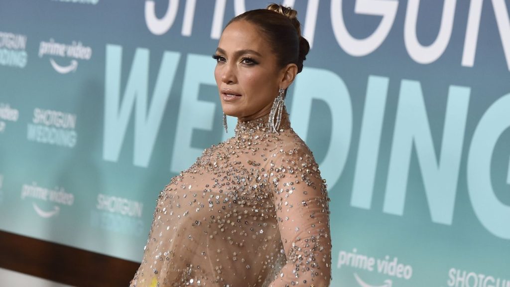 Τ.Λόπεζ: «Έφαγε πόρτα» σε κατάστημα του οίκου Chanel στην Κωνσταντινούπολη – Πώς αντέδρασε (φωτο)