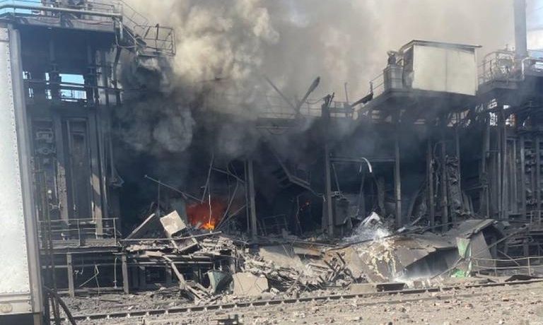 Iσχυρή έκρηξη σε εργοστάσιο της US Steel στην Πενσυλβάνια – Toυλάχιστον ένας νεκρός και δεκάδες τραυματίες (upd)