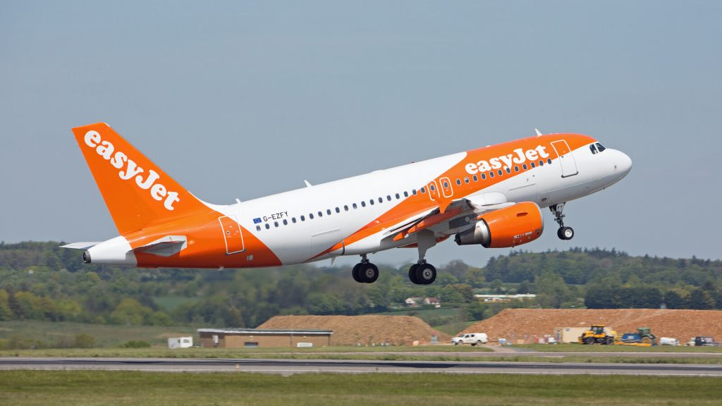 Δ.Αφρική: Σε διαθεσιμότητα πιλότος της EasyJet που μέθυσε και έτρεχε γυμνός σε πολυτελές ξενοδοχείο