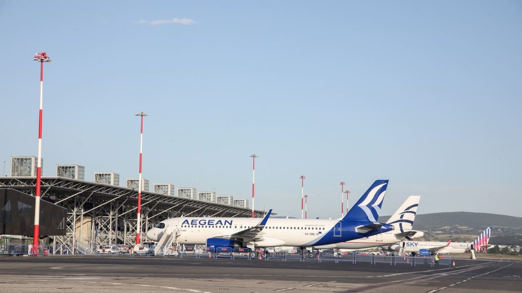 Θεσσαλονίκη: Aκυρώθηκε προσγείωση αεροσκάφους την τελευταία στιγμή λόγω άλλου αεροπλάνου στον διάδρομο